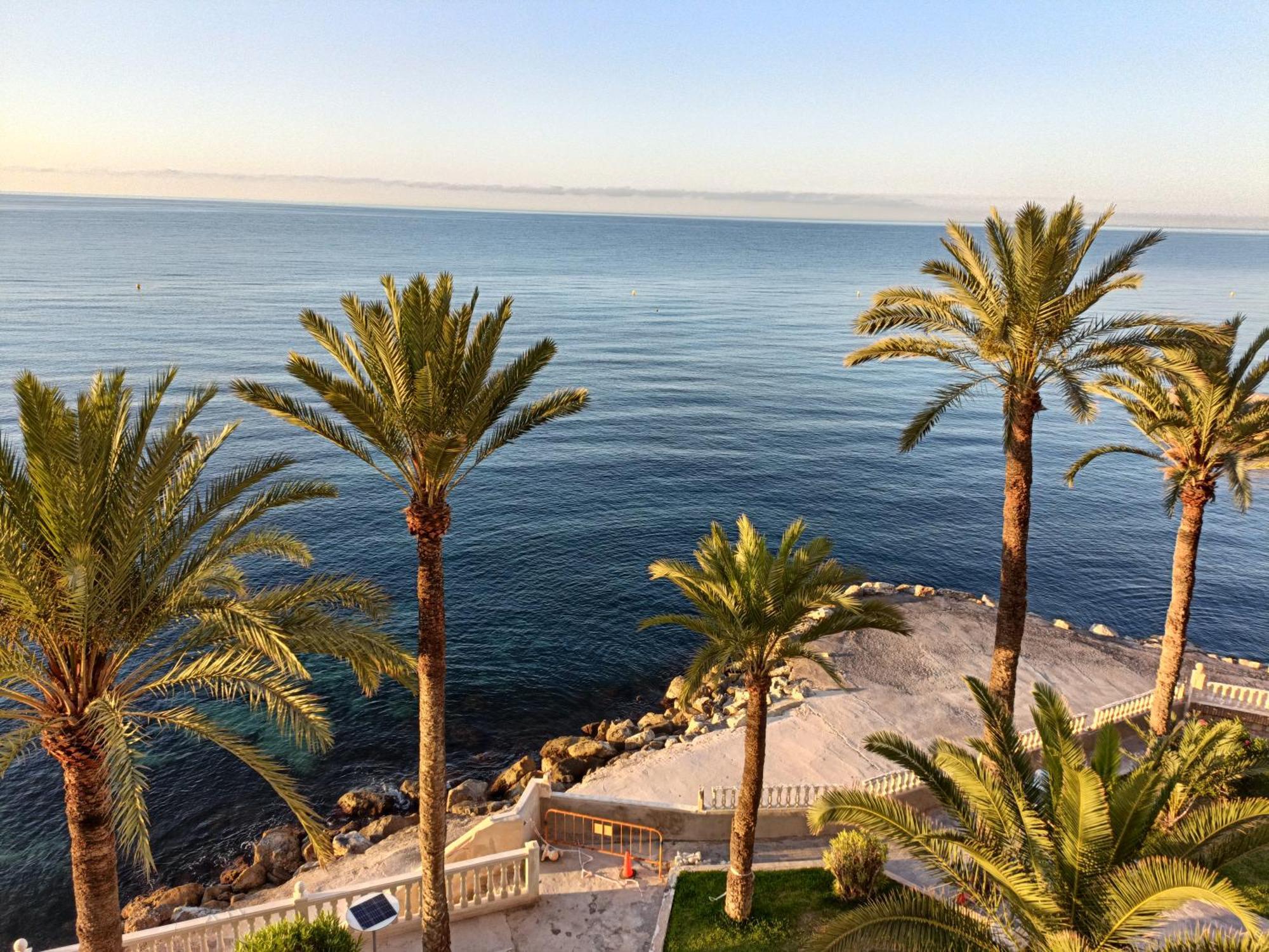 Superb Sea View Apartment Alicante Luaran gambar